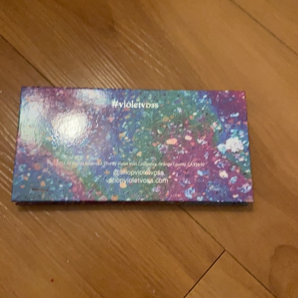 Violet Voss the rainbow eyeshadow palette - Picture 5 of 5